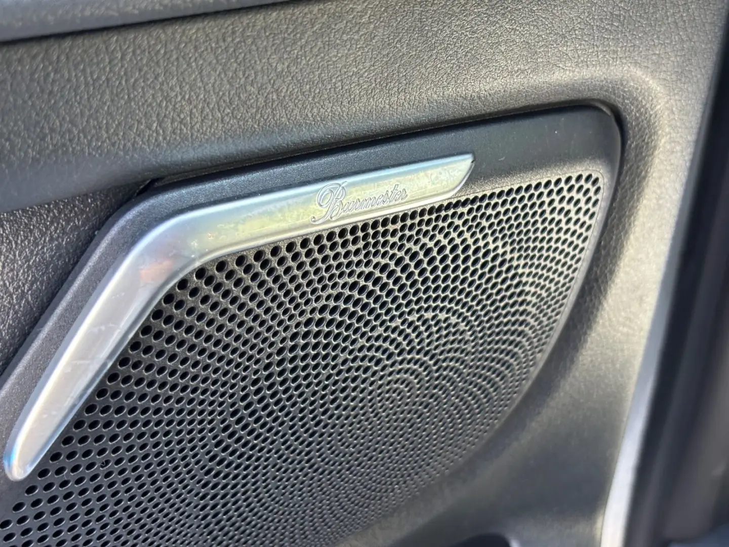 V300d 4MATIC EXCLUSIVE lang AHK AeroKit AMG MBUX