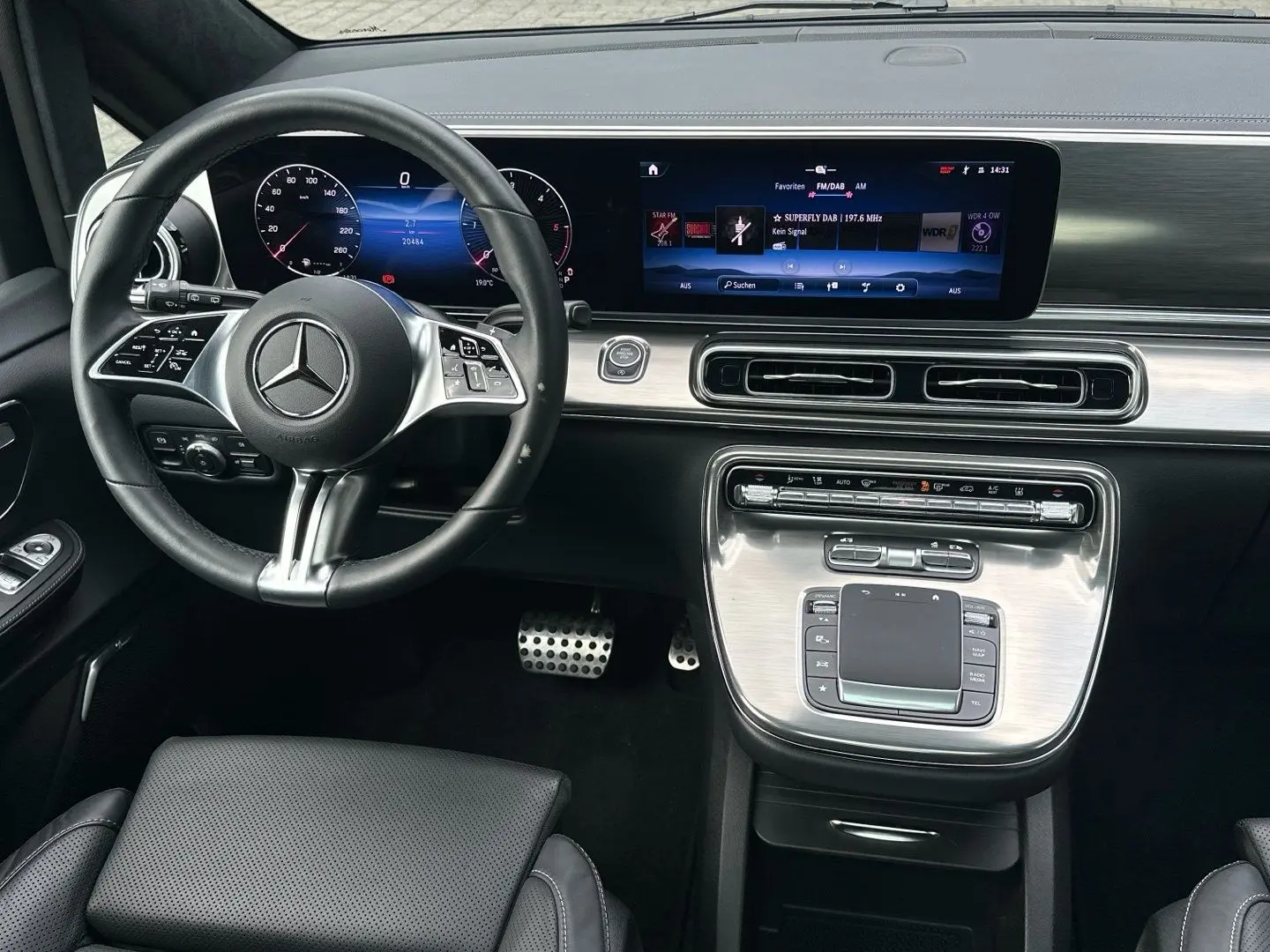 V 300d Exclusive 4x4 lang AIRMATIC Pano 360  AHK