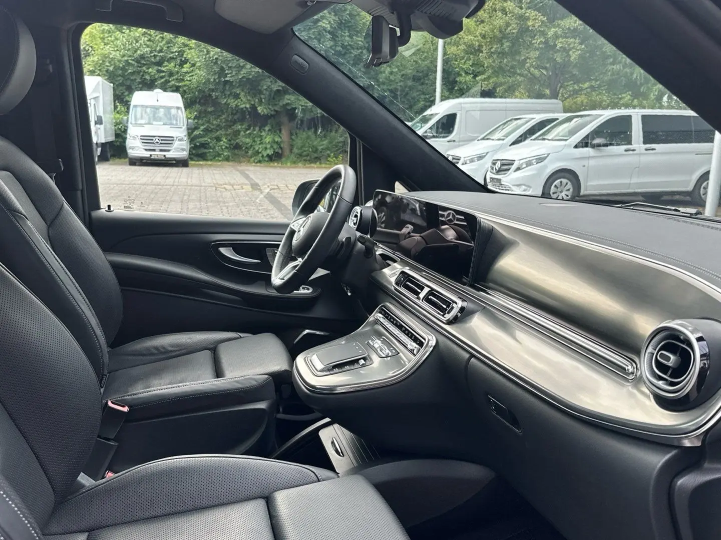 V 300d Exclusive 4x4 lang AIRMATIC Pano 360  AHK