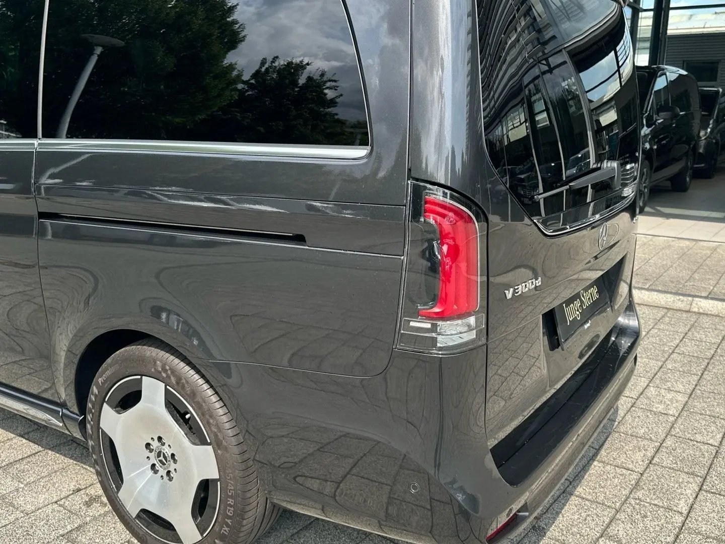V 300d Exclusive 4x4 lang AIRMATIC Pano 360  AHK