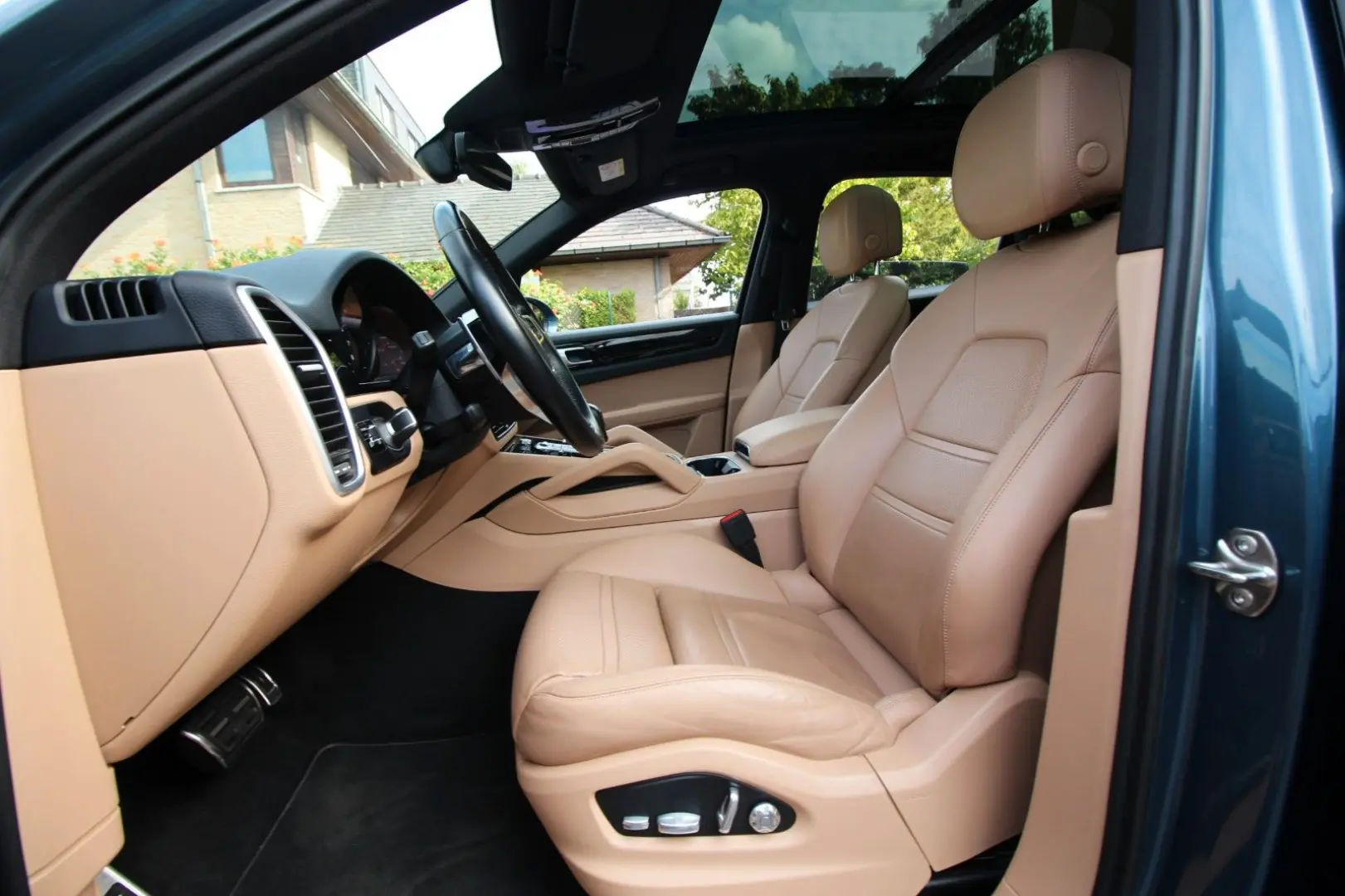 Cayenne Basis