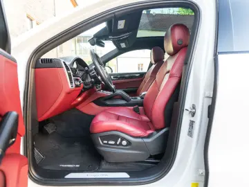 Cayenne Coupe SPORT-CHRONO MATRIX TOTW KAM PASM