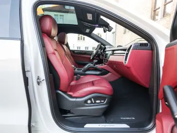 Cayenne Coupe SPORT-CHRONO MATRIX TOTW KAM PASM