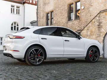 Cayenne Coupe SPORT-CHRONO MATRIX TOTW KAM PASM