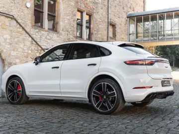 Cayenne Coupe SPORT-CHRONO MATRIX TOTW KAM PASM