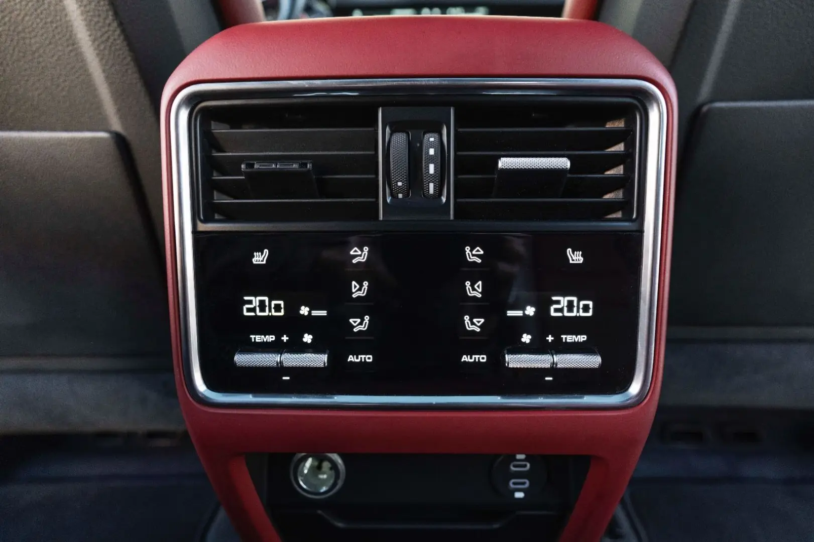 Cayenne Coupe SPORT-CHRONO MATRIX TOTW KAM PASM