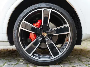 Cayenne Coupe SPORT-CHRONO MATRIX TOTW KAM PASM