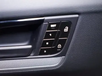 Cayenne 3.0 PHEV e Hybrid Tiptronic S*360°*Bose