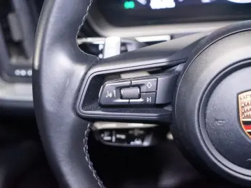 Cayenne 3.0 PHEV e Hybrid Tiptronic S*360°*Bose