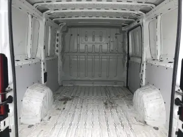 Peugeot Boxer HDi 330 L1H1 S&S Active