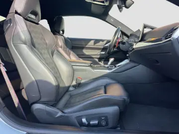 BMW M4 xDrive Competition Coupe H&K