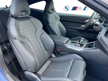 BMW M4 Competition M xDrive Head-Up HK