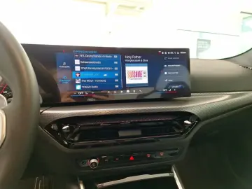 BMW M4 Competition M xDrive Coupé H K