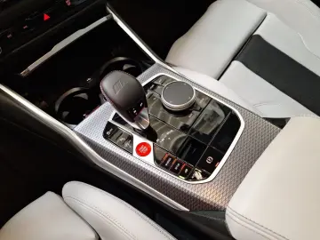 BMW M4 Competition M xDrive Coupé H K