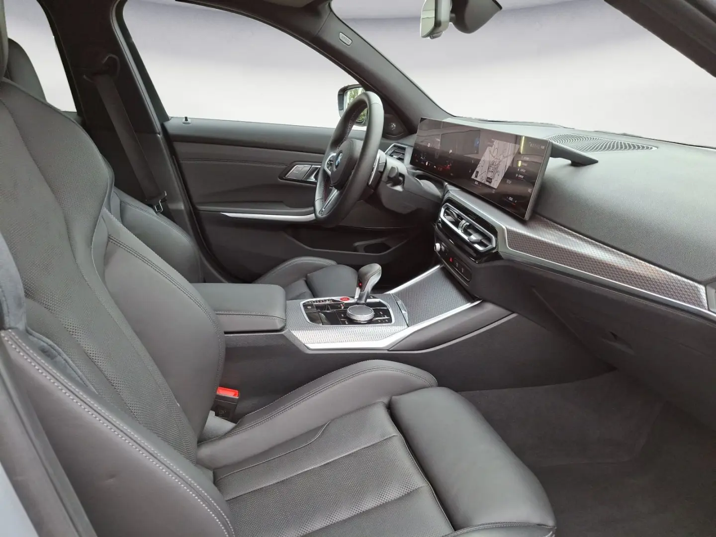 BMW M3 Competition M xDrive Driving Assistant