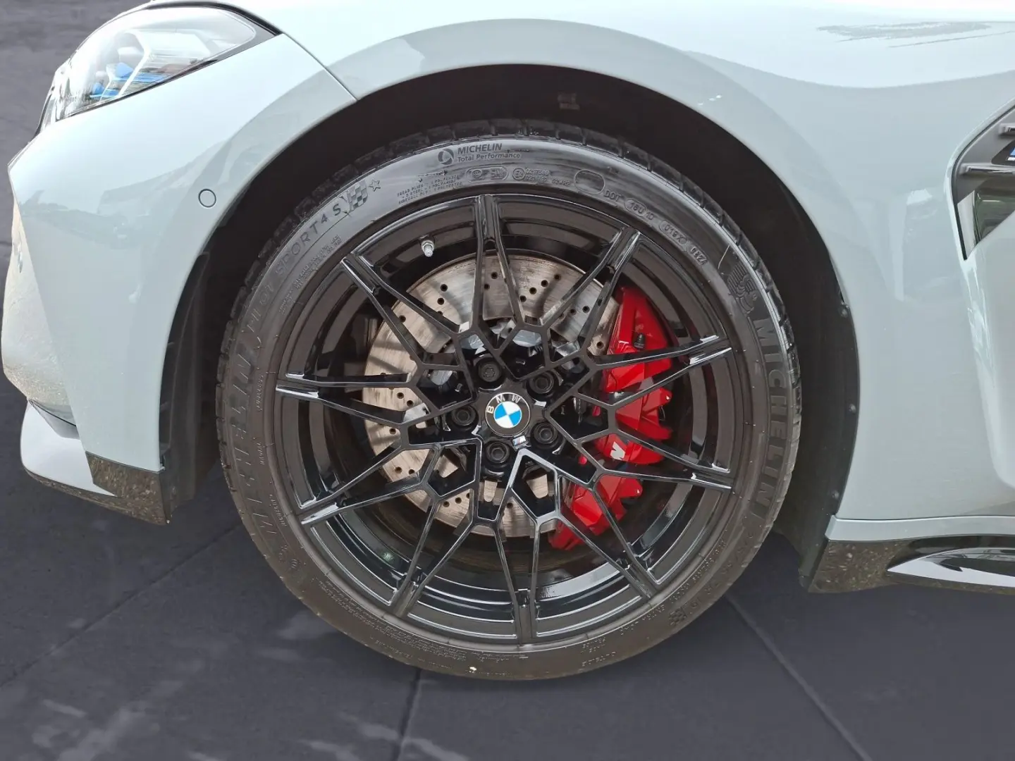 BMW M3 Competition M xDrive Driving Assistant