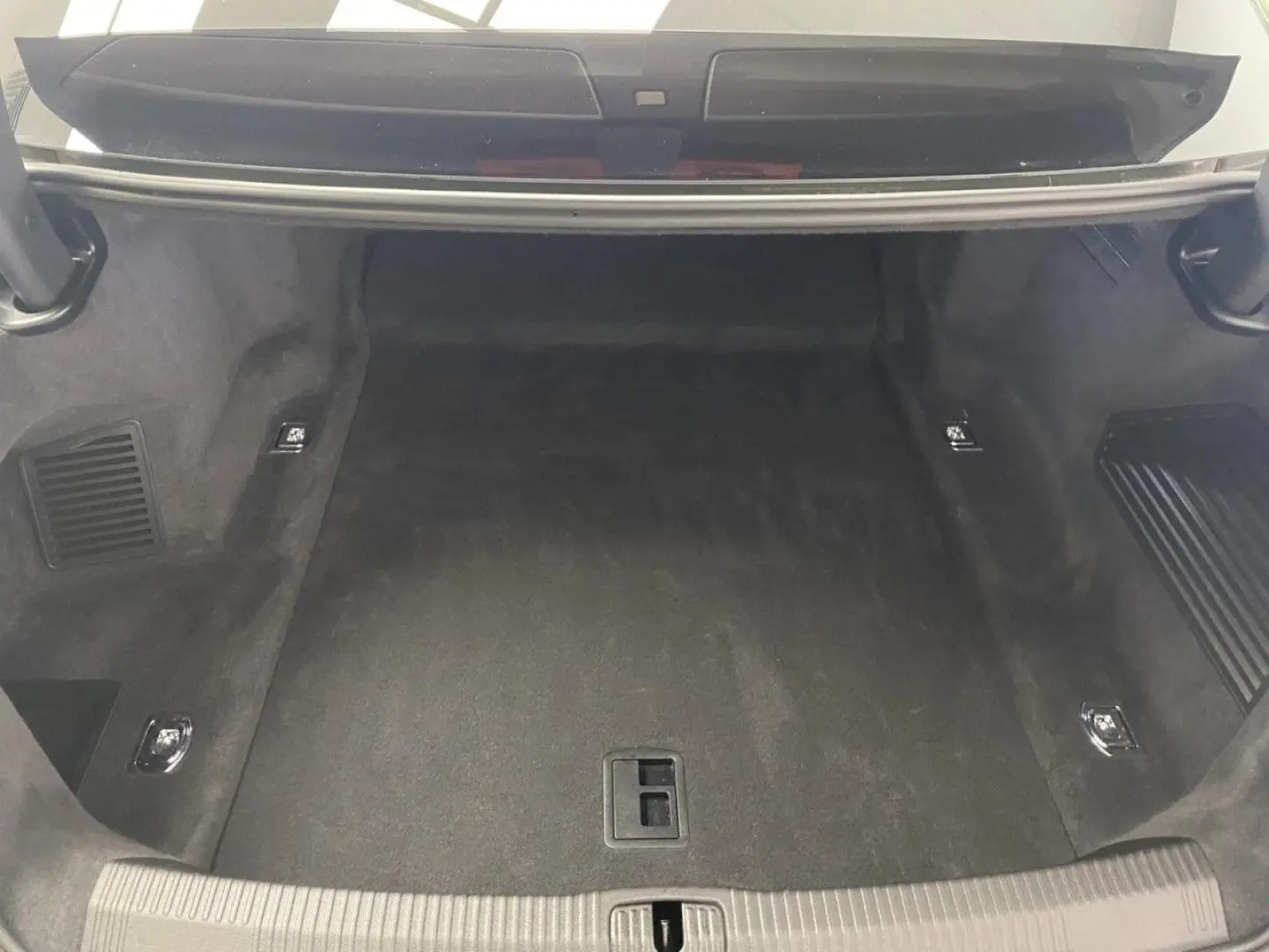 Audi S8 4.0 TFSI quattro Pano + OLED Klima