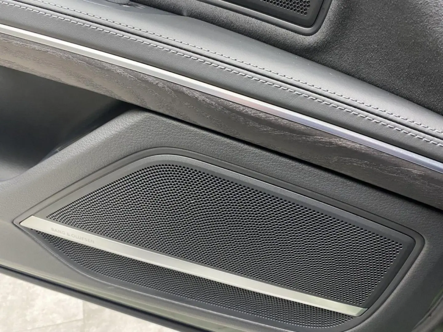 Audi S8 4.0 TFSI quattro Pano + OLED Klima