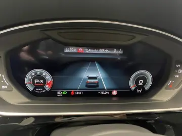 Audi S8 4.0 TFSI quattro Pano + OLED Klima