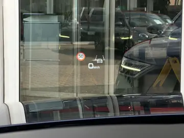 AUDI S8 4.0TFSI QUATTRO PANO HUD LASER TV 360° B&O