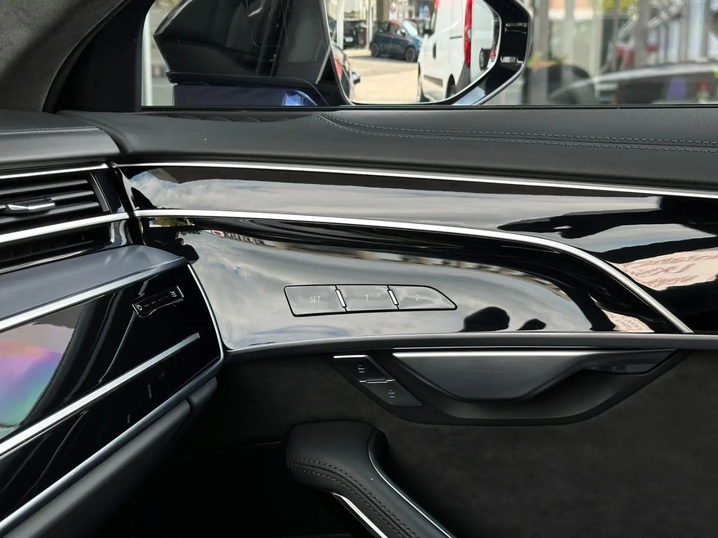 AUDI S8 4.0TFSI QUATTRO PANO HUD LASER TV 360° B&O
