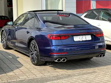 AUDI S8 4.0TFSI QUATTRO PANO HUD LASER TV 360° B&O