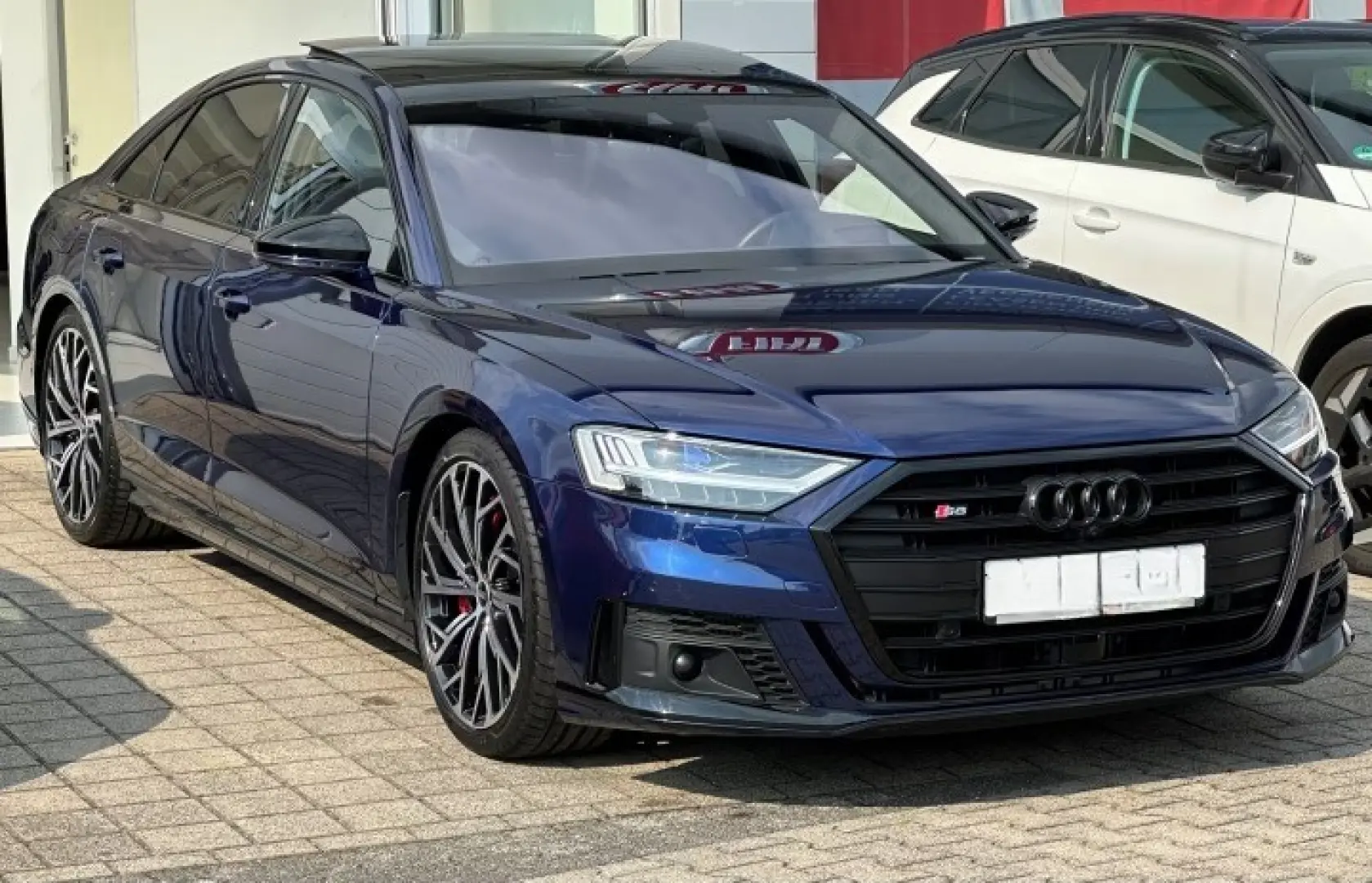 AUDI S8 4.0TFSI QUATTRO PANO HUD LASER TV 360° B&O