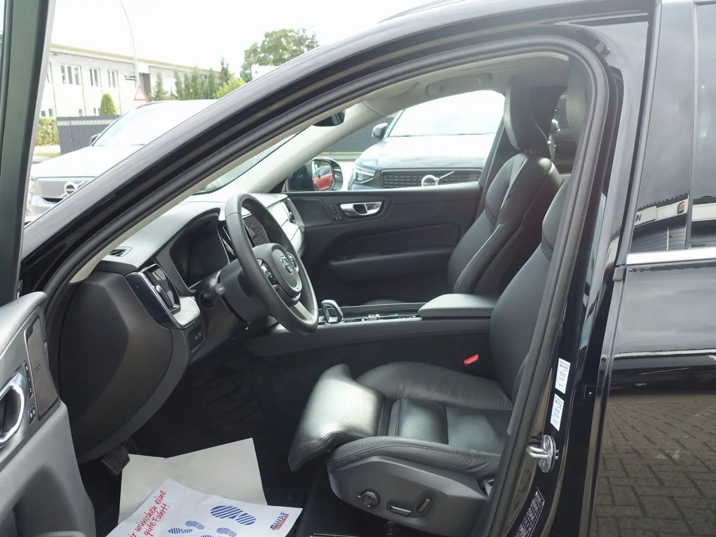 XC60 T6 AWD Plus Bright HEICO-Umbau Pano BLIS