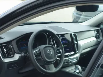 XC60 T6 AWD Plus Bright HEICO-Umbau Pano BLIS