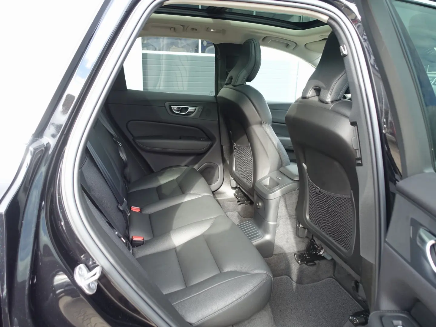 XC60 T6 AWD Plus Bright HEICO-Umbau Pano BLIS