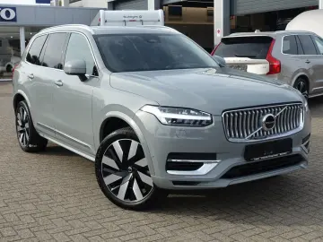 XC90 T8 Plus Bright AWD HeadUp/Pano/B&W/AHK/Four