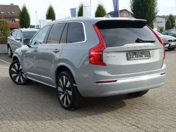 XC90 T8 Plus Bright AWD HeadUp/Pano/B&W/AHK/Four