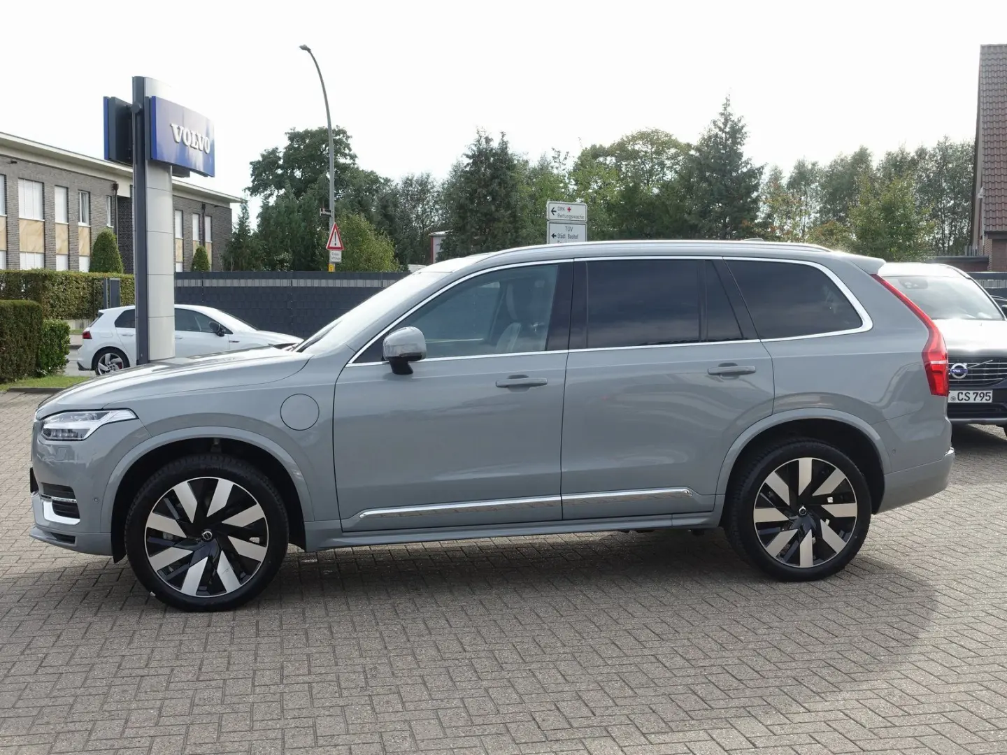 XC90 T8 Plus Bright AWD HeadUp/Pano/B&W/AHK/Four
