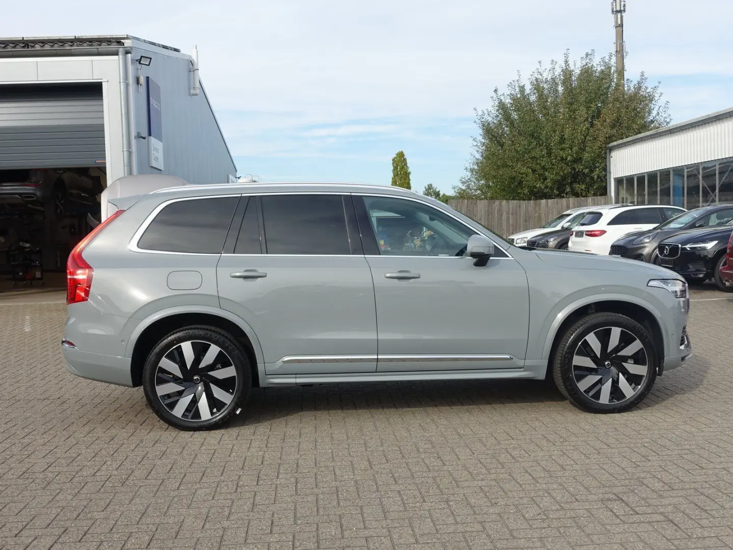 XC90 T8 Plus Bright AWD HeadUp/Pano/B&W/AHK/Four
