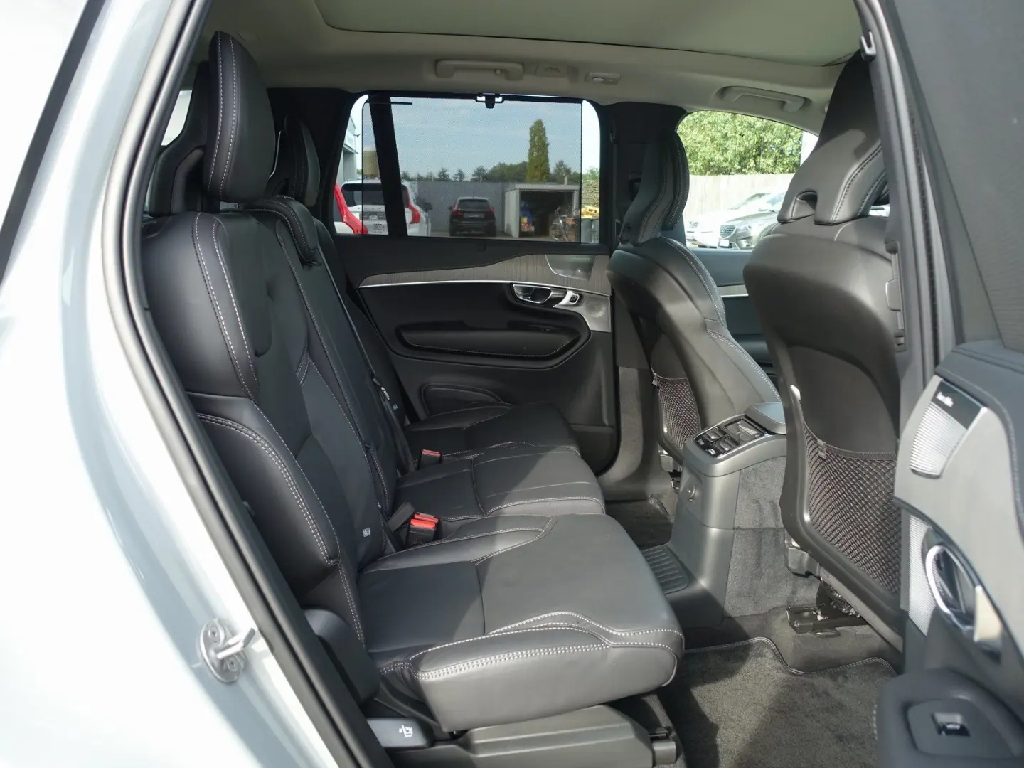 XC90 T8 Plus Bright AWD HeadUp/Pano/B&W/AHK/Four