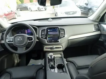 XC90 T8 Plus Bright AWD HeadUp/Pano/B&W/AHK/Four