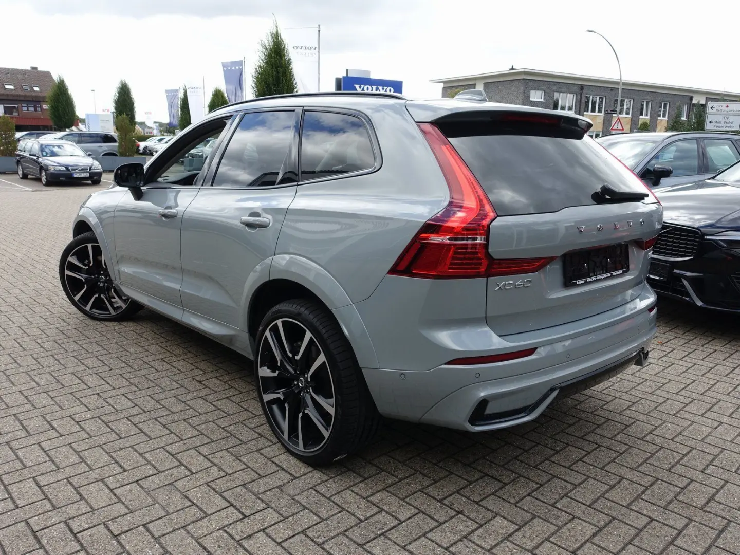 XC60 Ultra B5 AWD Dark Massage B&W 360  Pano