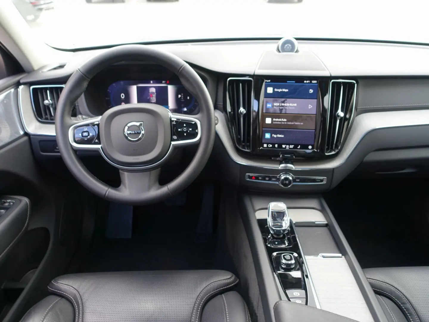 XC60 Ultra B5 AWD Dark Massage B&W 360  Pano
