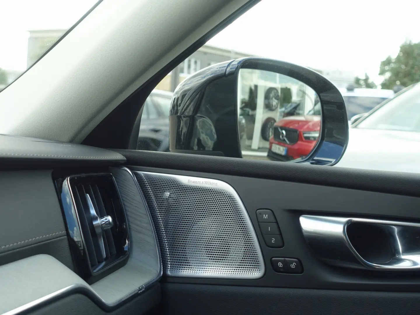 XC60 Ultra B5 AWD Dark Massage B&W 360  Pano