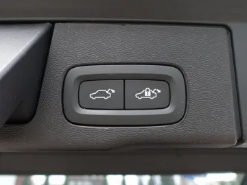 XC60 Ultra B5 AWD Dark Massage B&W 360  Pano
