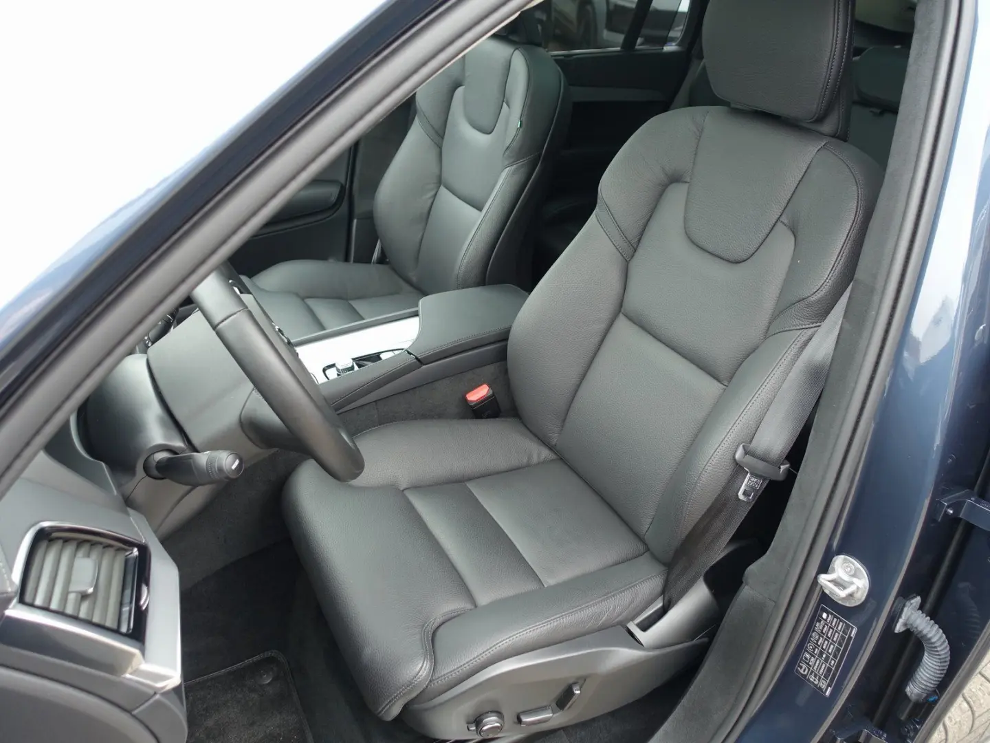 XC90 Ultra T8 AWD/FourC/360°/H&K/Pano/Head-Up