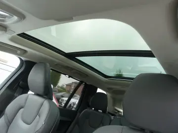XC90 Ultra T8 AWD/FourC/360°/H&K/Pano/Head-Up