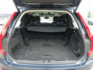 XC90 Ultra T8 AWD/FourC/360°/H&K/Pano/Head-Up