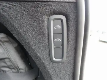 XC90 Ultra T8 AWD/FourC/360°/H&K/Pano/Head-Up