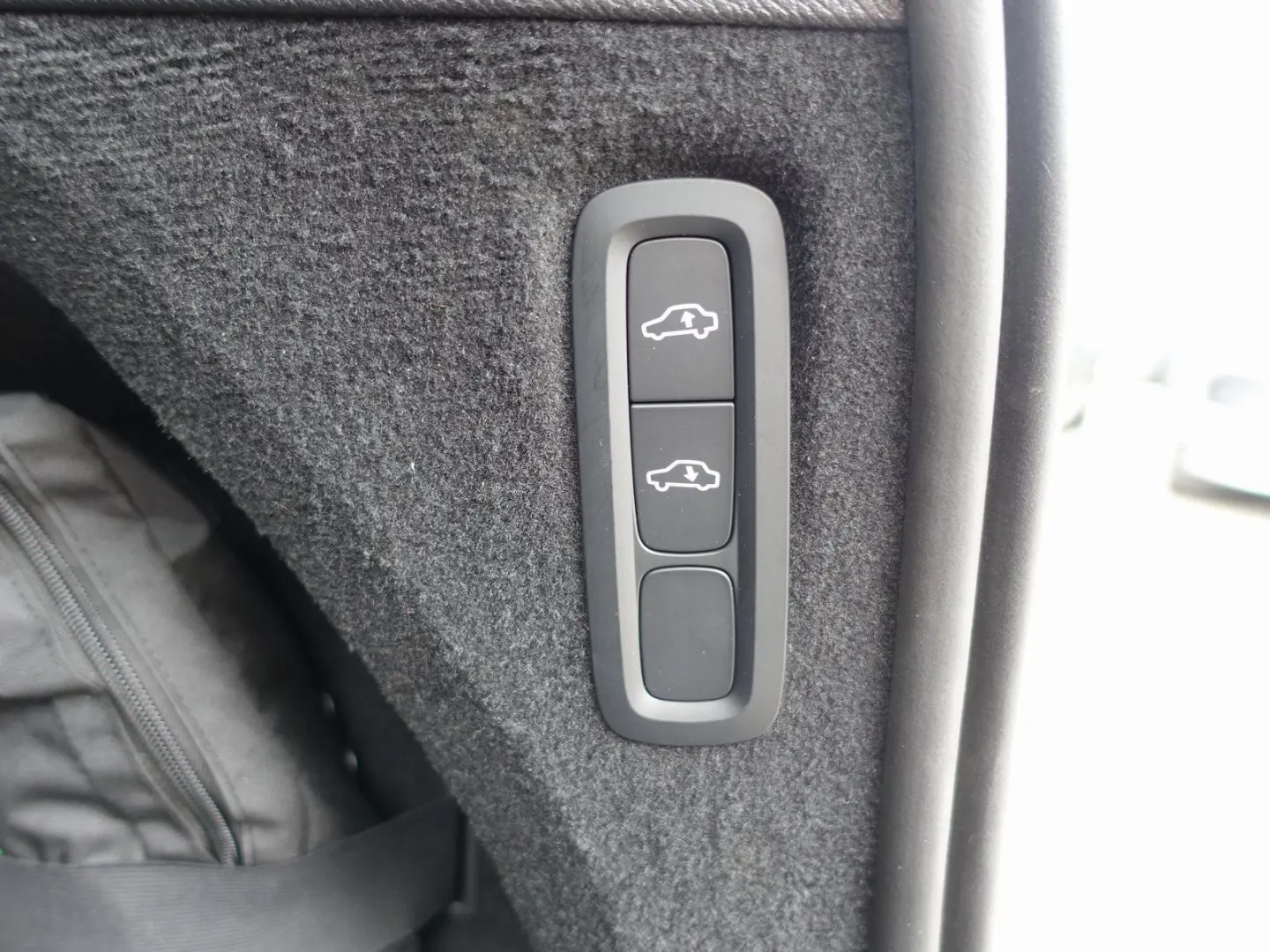 XC90 Ultra T8 AWD/FourC/360°/H&K/Pano/Head-Up