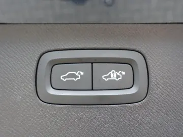 XC90 Ultra T8 AWD/FourC/360°/H&K/Pano/Head-Up