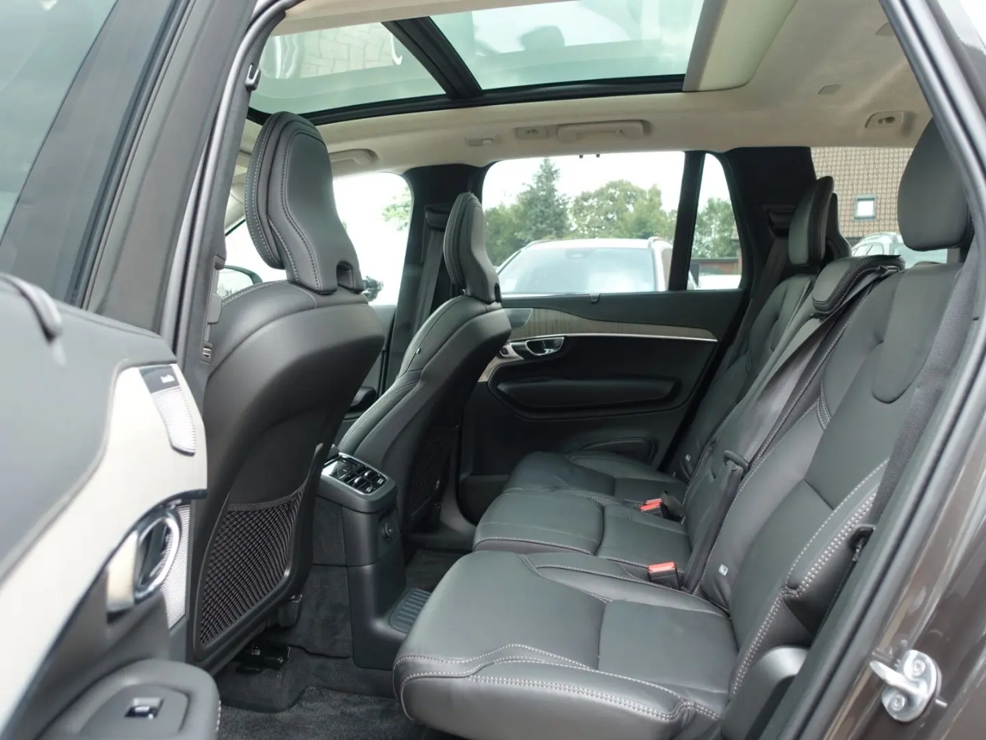 XC90 Ultra Dark T8 AWD Recharge B&W/PANO/MASSAGE