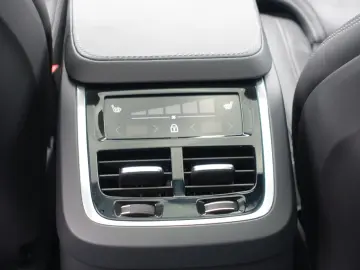 XC90 Ultra Dark T8 AWD Recharge B&W/PANO/MASSAGE