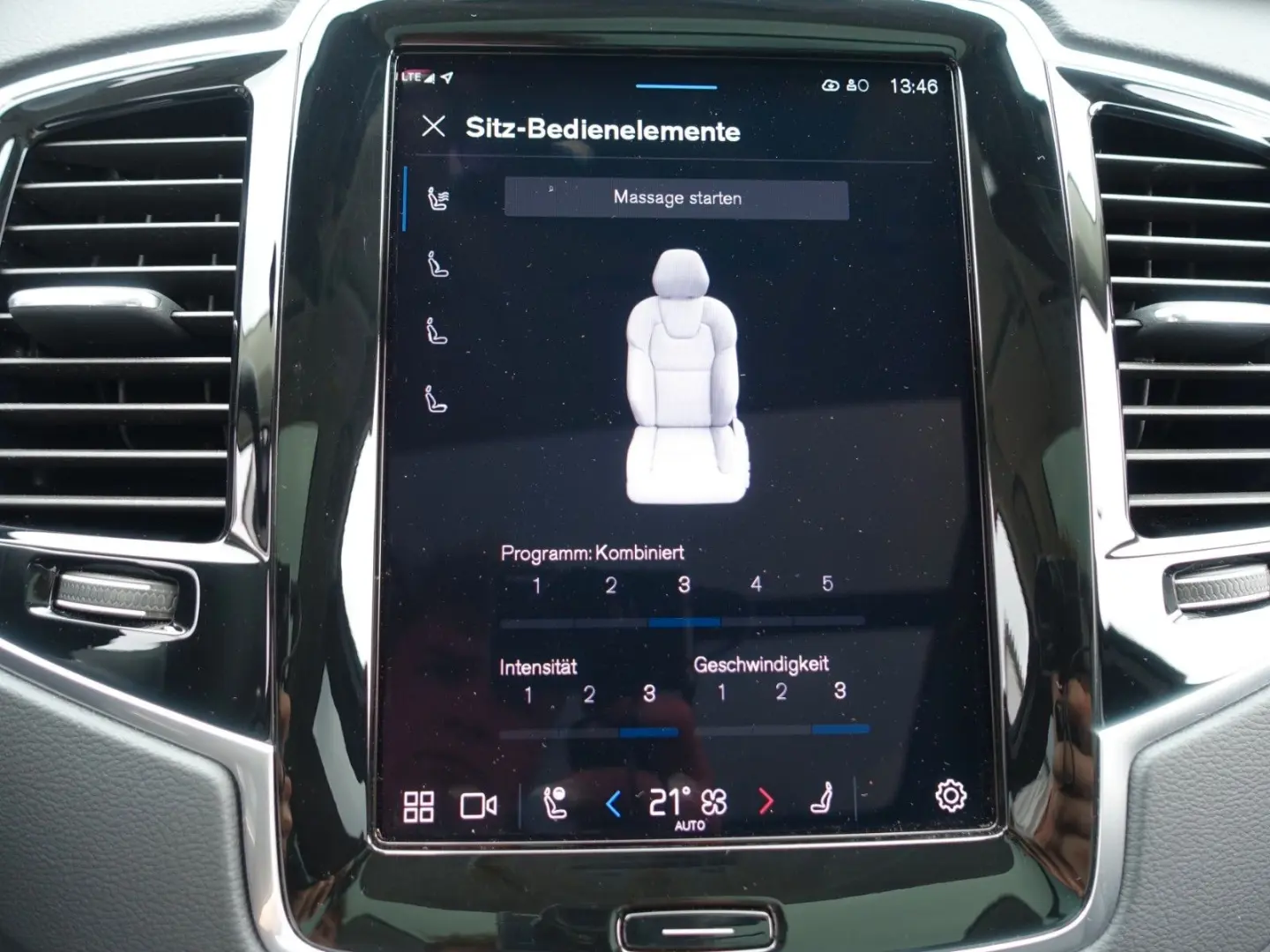 XC90 Ultra Dark T8 AWD Recharge B&W/PANO/MASSAGE