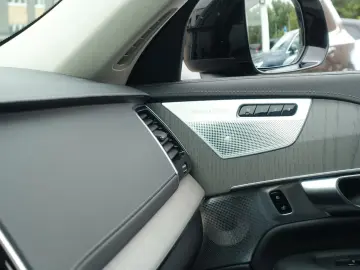XC90 Ultra Dark T8 AWD Recharge B&W/PANO/MASSAGE
